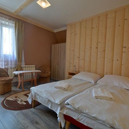 Dom Wypoczynkowy Skorusa Bialka Tatrzanska Luaran gambar