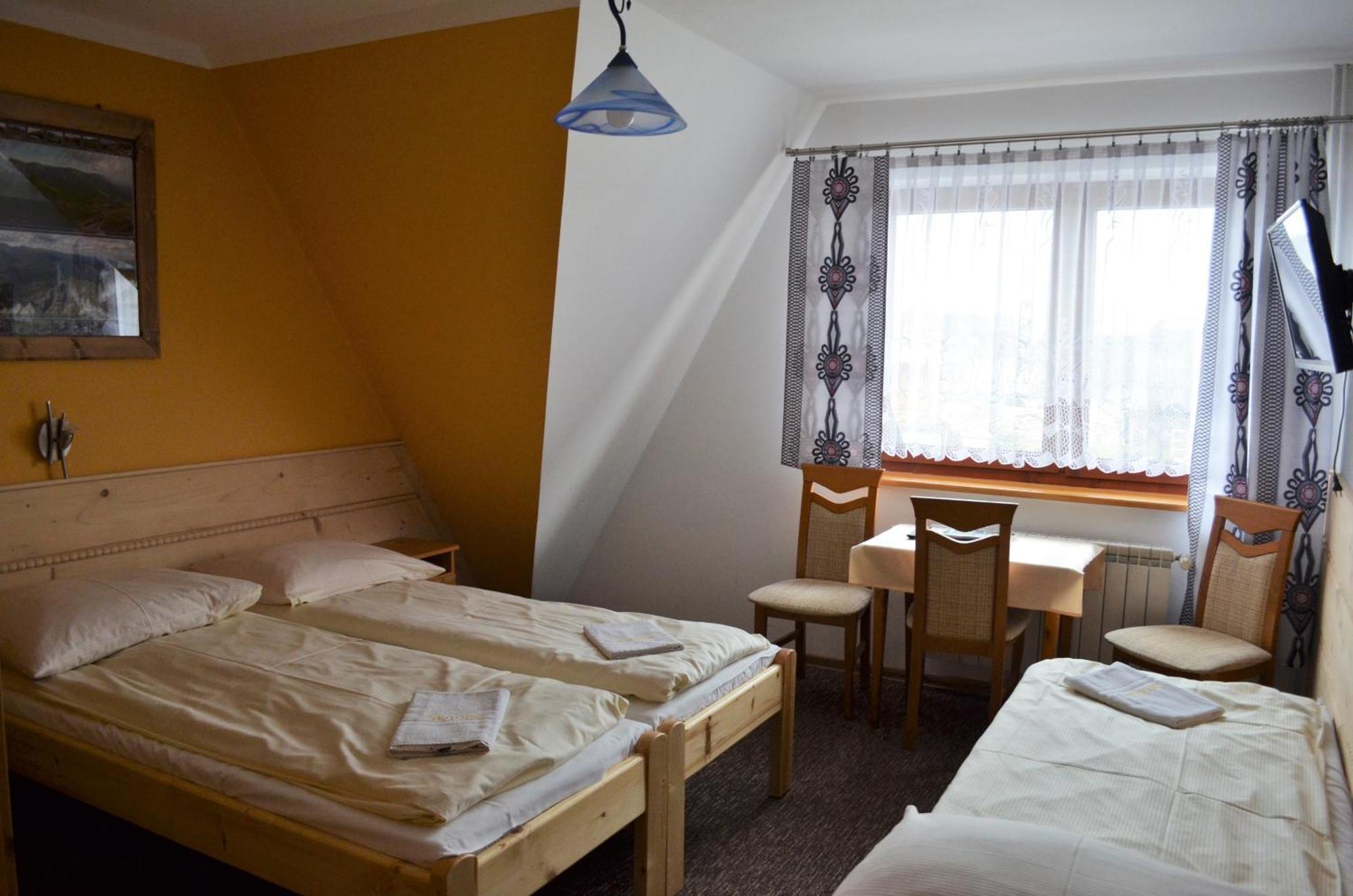 Dom Wypoczynkowy Skorusa Bialka Tatrzanska Luaran gambar
